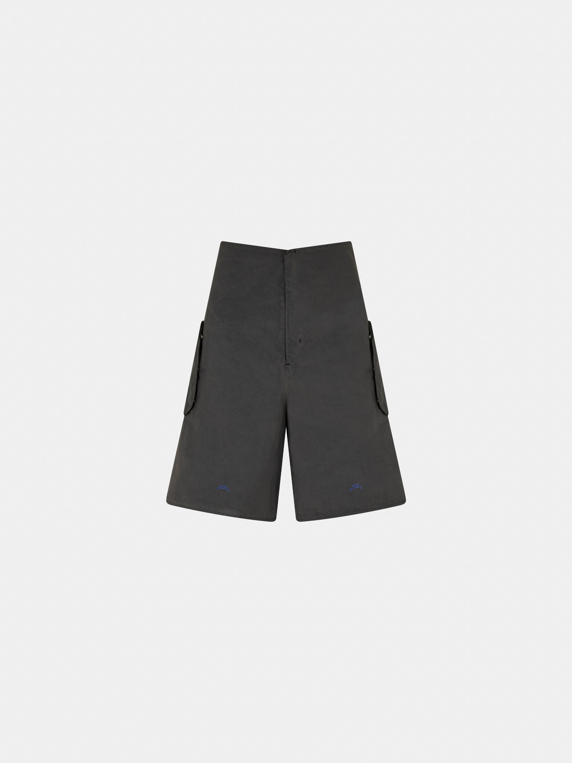 Form Short Onyx